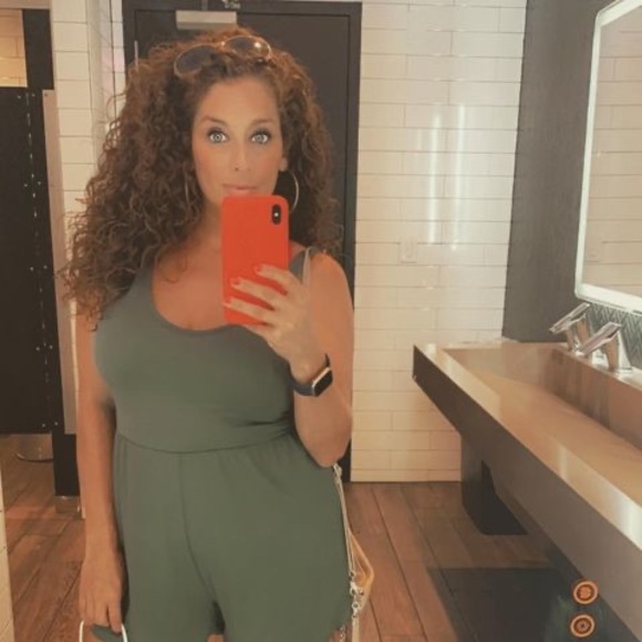 Meet your Posher, Gina - Picture 1 of 1